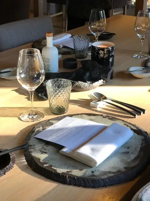 Table Roberti_Chaumont-Gistoux_slider_image_3