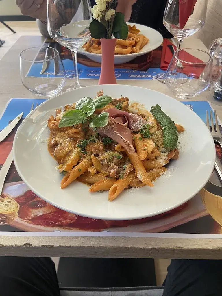 Raimondo Six_Terre de Feu_Chaumont-Gistoux_reseña