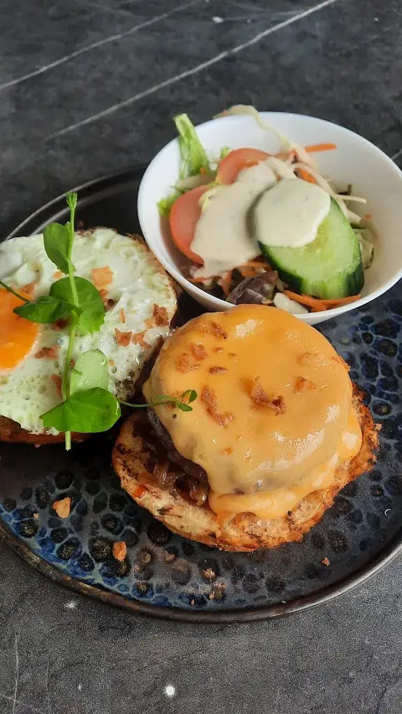 Patricia M_Brasserie Le Daneel's_Chaumont-Gistoux_review