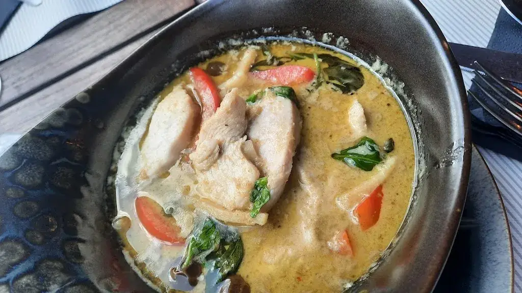 Patricia M_Thai Tavern_Chaumont-Gistoux_review