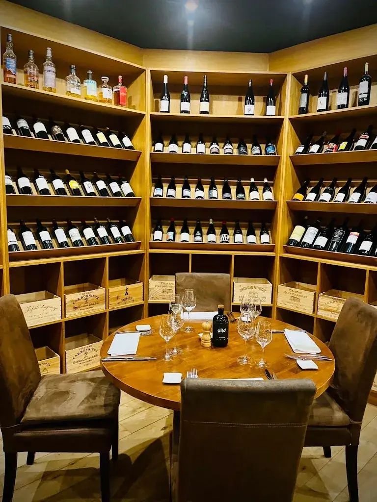 ugo setti_Les Halles_Wavre_reseña