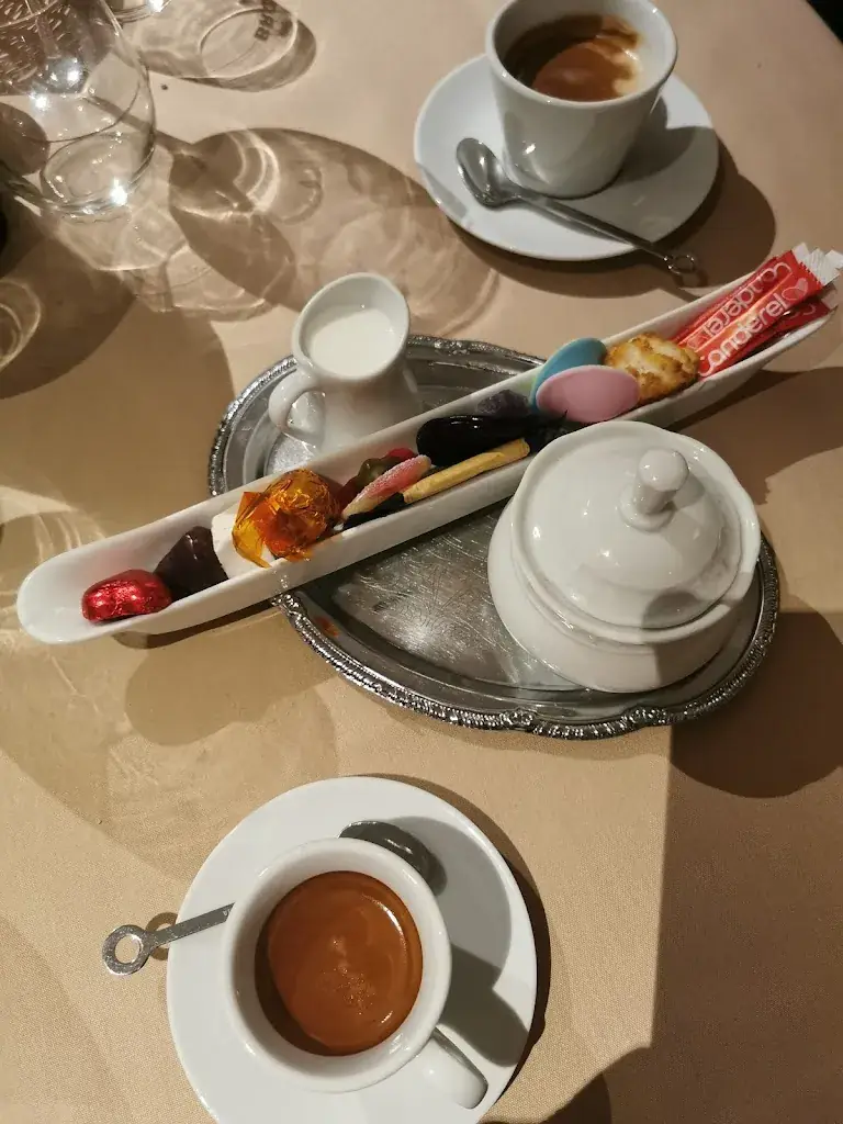 Véronique Malfroy_Au Gré du Train_Grez-Doiceau_review