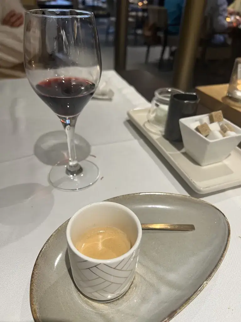 Ali Abi_La Broche_Dinant_review