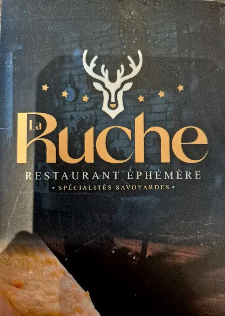 anne-marie phenix_La Ruche_Couvin_review