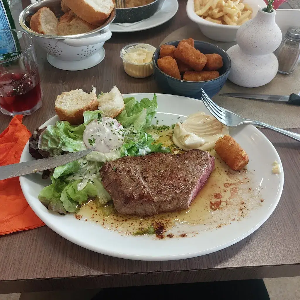 Mélanie Hourquin_Chez Marie_Couvin_review