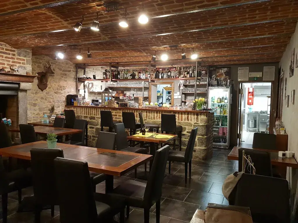 Le Sus Scrofa Restaurant in Doische