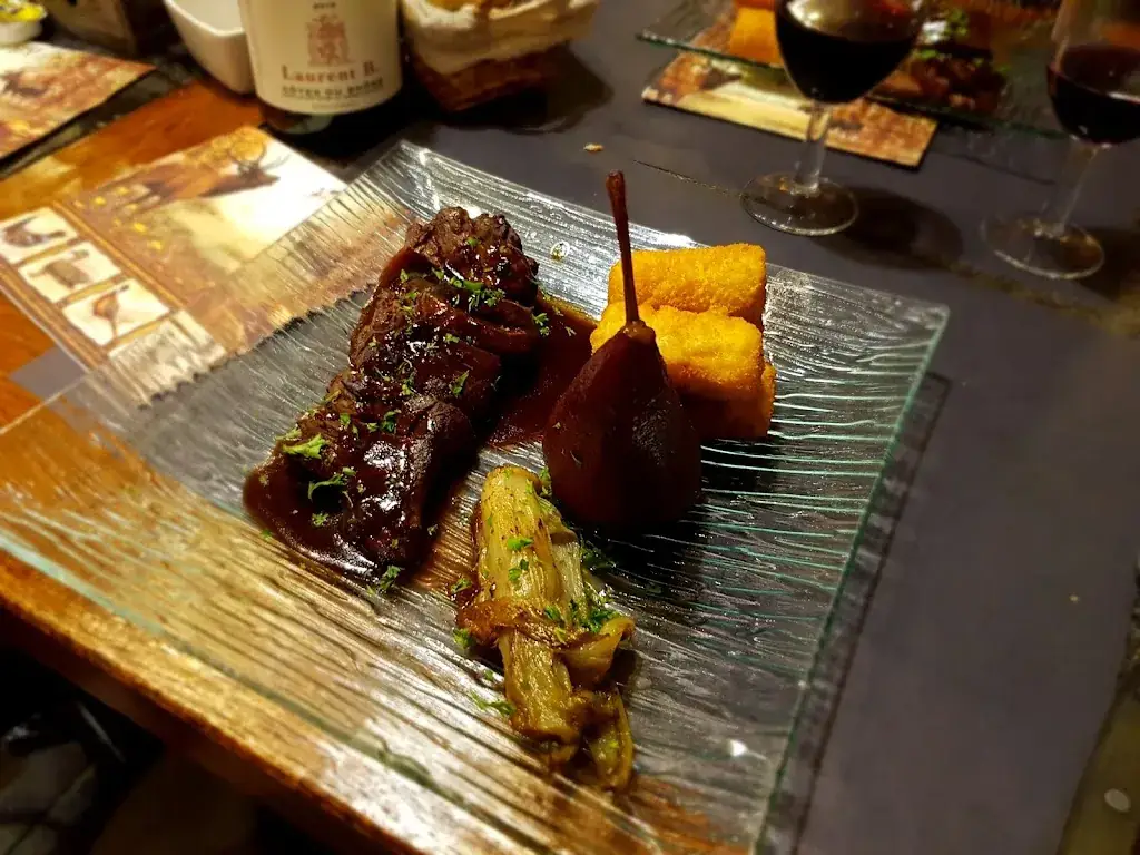 Le Sus Scrofa_Doische_slider_image_2