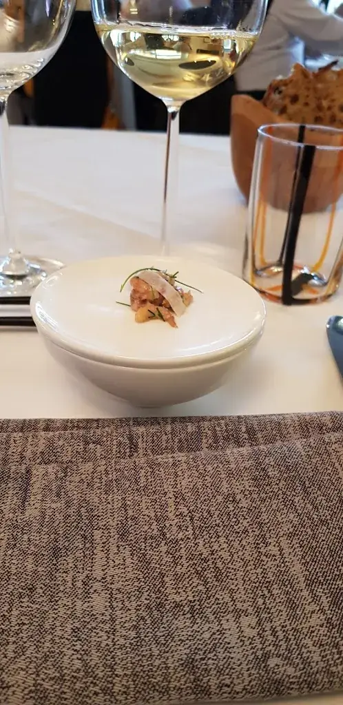 samer nohra_Le Pilori_Écaussinnes_avis