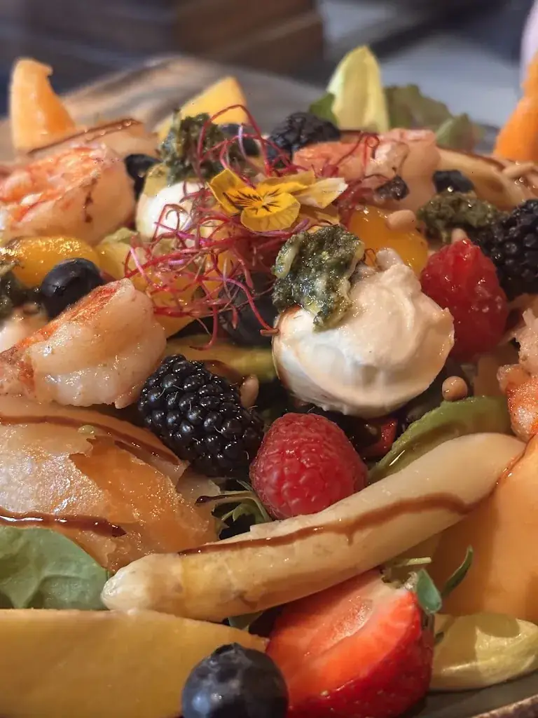 Manel Astafeed_Cardinael_Enghien_review