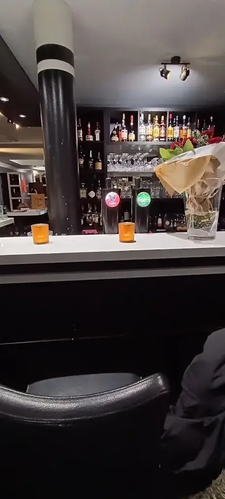 Marie-Christine DAUBECHIES_The Queen_Enghien_review