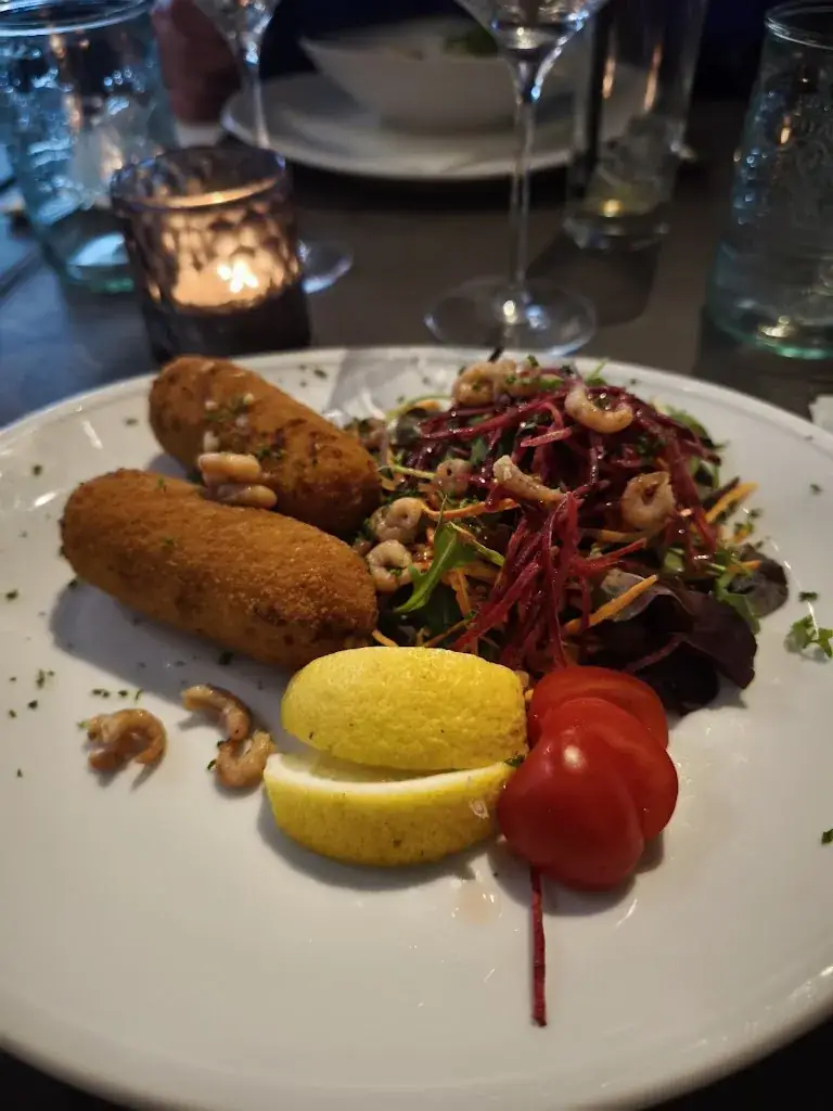 The Queen_Enghien_slider_image_2