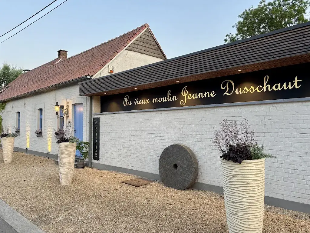 Jeanne Dusschaut_Flobecq_slider_image_3