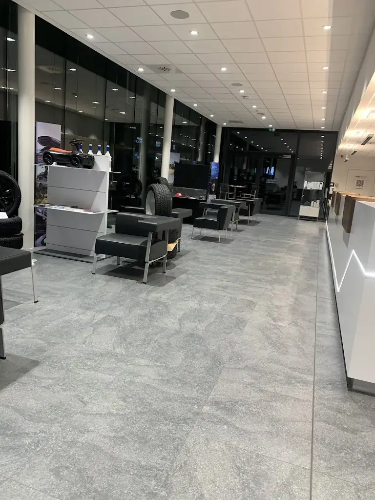 Abdel Serghini_L'Entretien_Éghezée_review