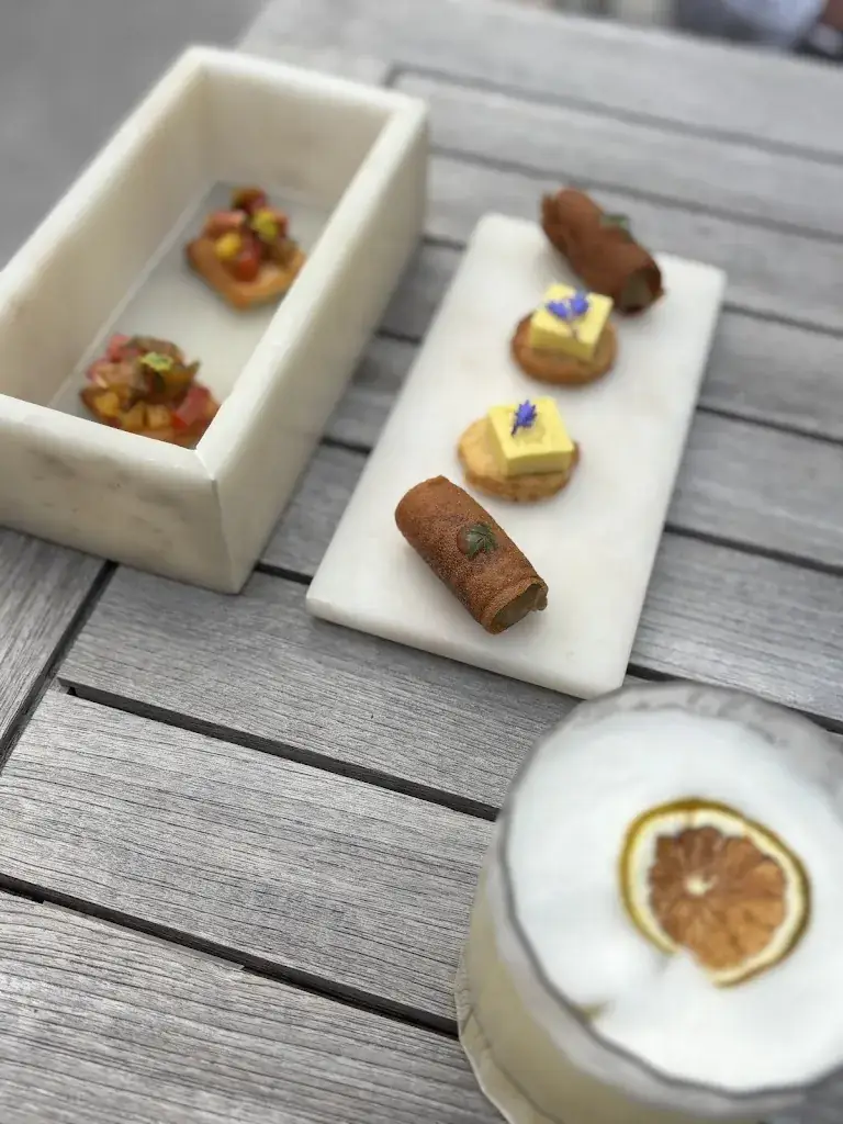 Lucie Marchandise (BE)_OPIUM._Estaimpuis_reseña