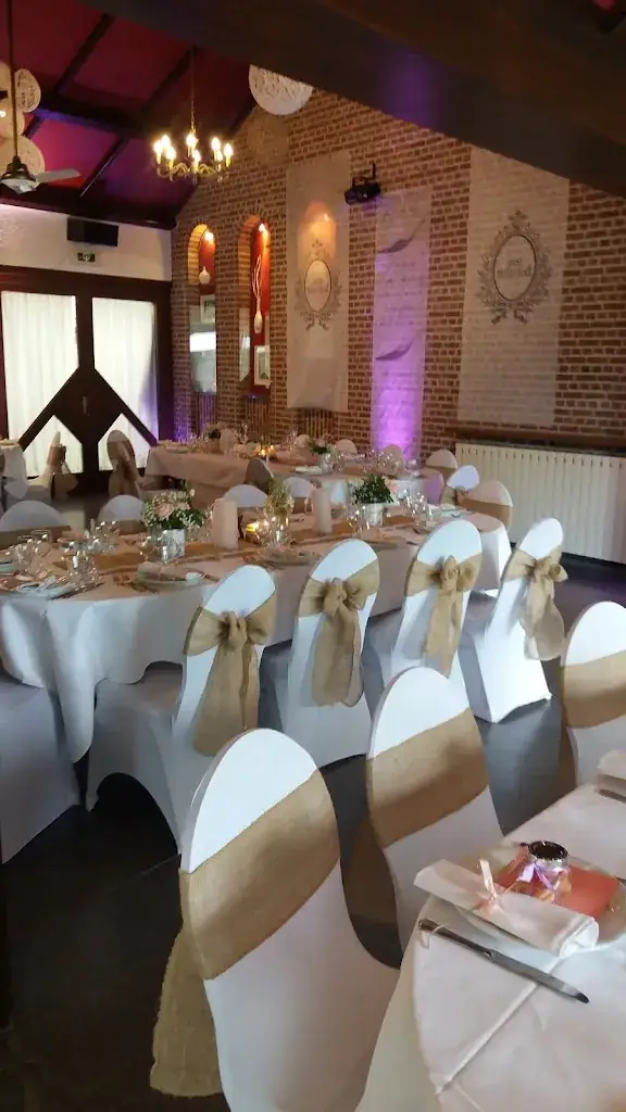 Au Relais Du Vieux-Puits Restaurant in Estaimpuis