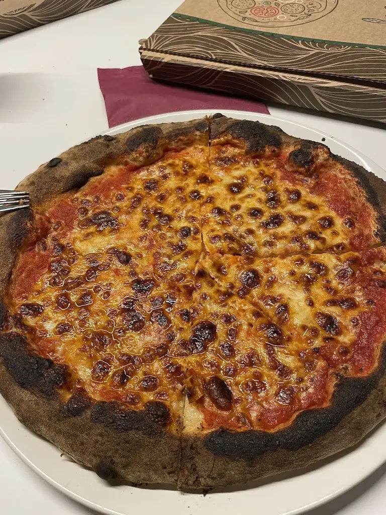 Valérie Idasiak_Le chianti_Fexhe-le-Haut-Clocher_review