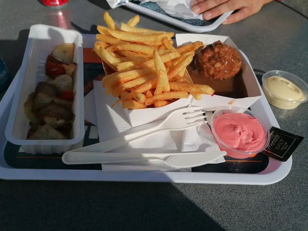 Isabella_Fexhe-le-Haut-Clocher_slider_image_1