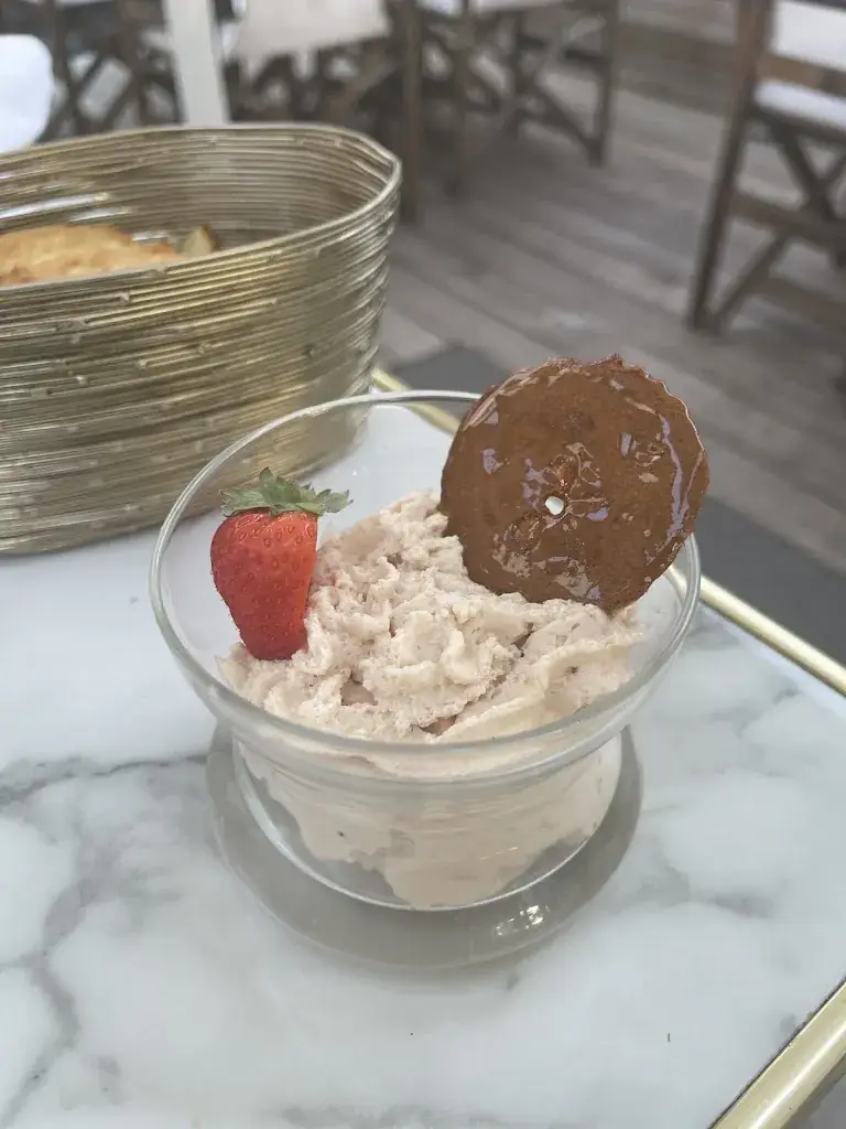 Anires S_La Villa Blanche_Fleurus_reseña