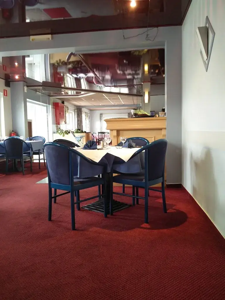 Four Seasons Restaurant in Fleurus