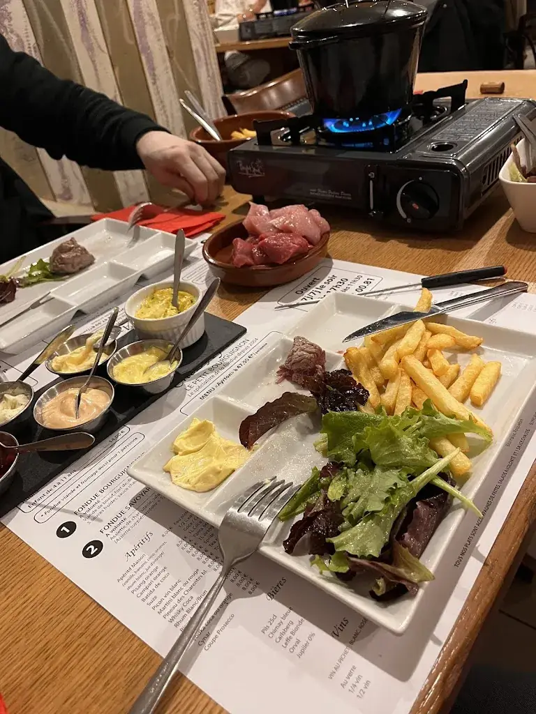 Sarra Dusong_Le Petit Bourguignon « Chez Ayrton »_Fosses-la-Ville_review