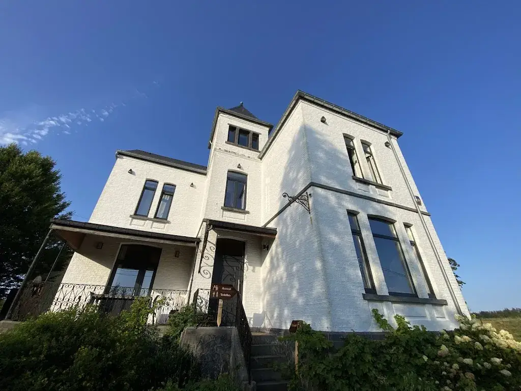 filasoie_LE MANOIR DE LA VALETTE_Florennes_reseña