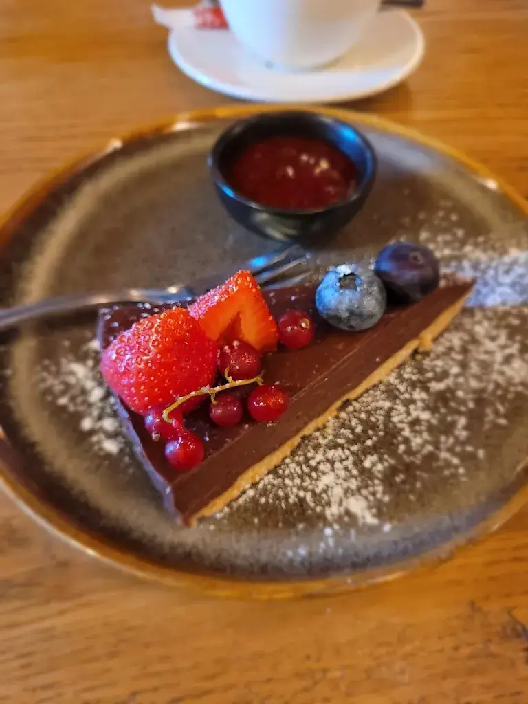 Erica van Lieshout_Tibetan Convention Tea House_Florennes_Bewertung