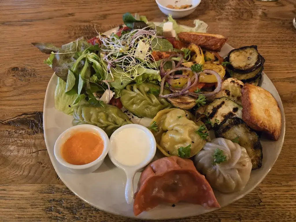 Dan K_Tibetan Convention Tea House_Florennes_Bewertung