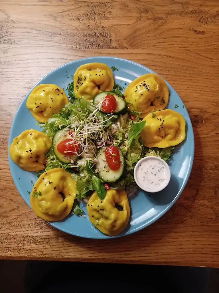 eugene ward_Tibetan Convention Tea House_Florennes_Bewertung