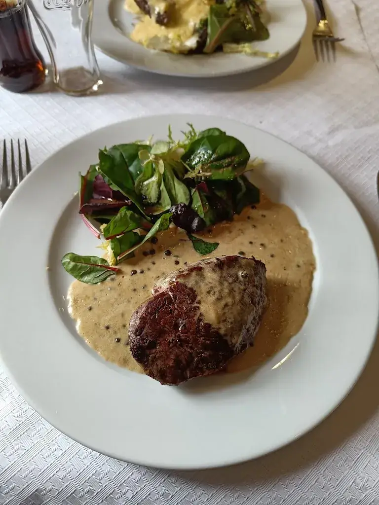 Brendha Zschaber Sampaio_La Forgerie_Florenville_Bewertung