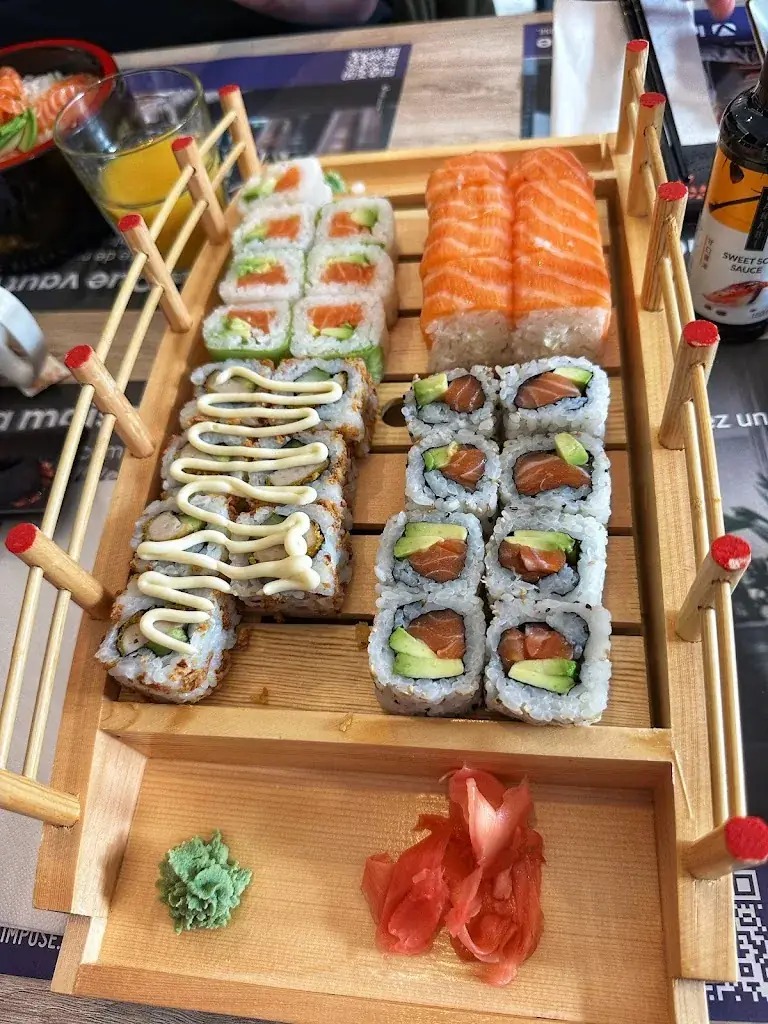 Menu_Sushi Flower_Frameries_imagen_5