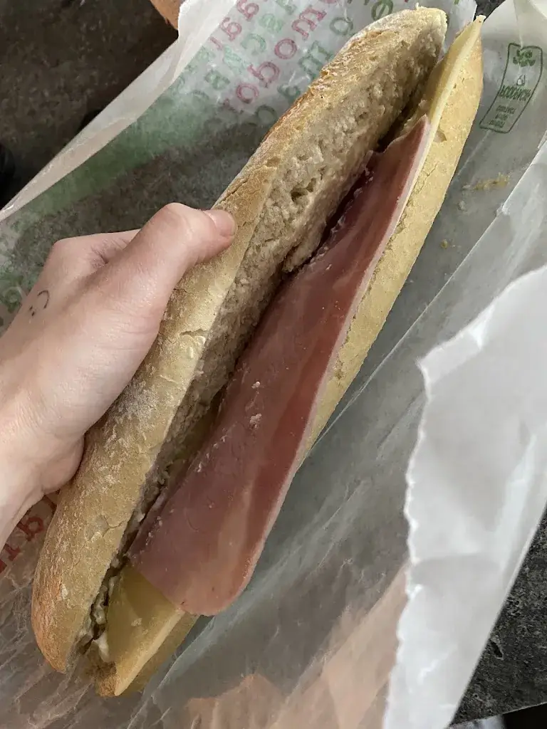 Celine Charlier_Sandwicherie La Longue Saule_Frasnes-lez-Anvaing_Bewertung