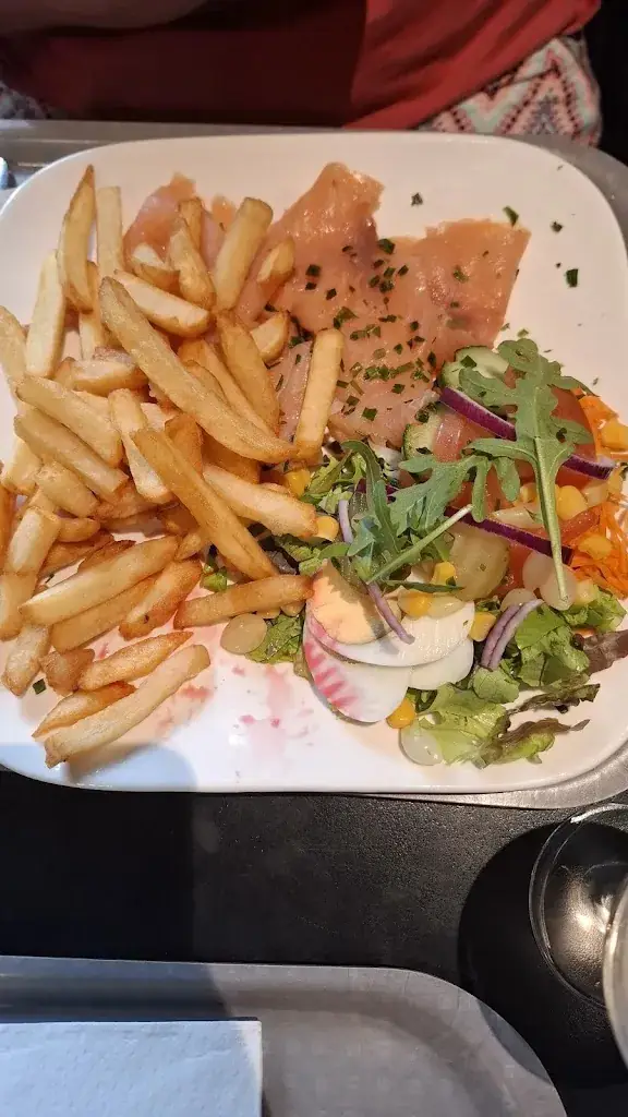 Laurence C_Le Petit Creux By Roselle_Gedinne_review