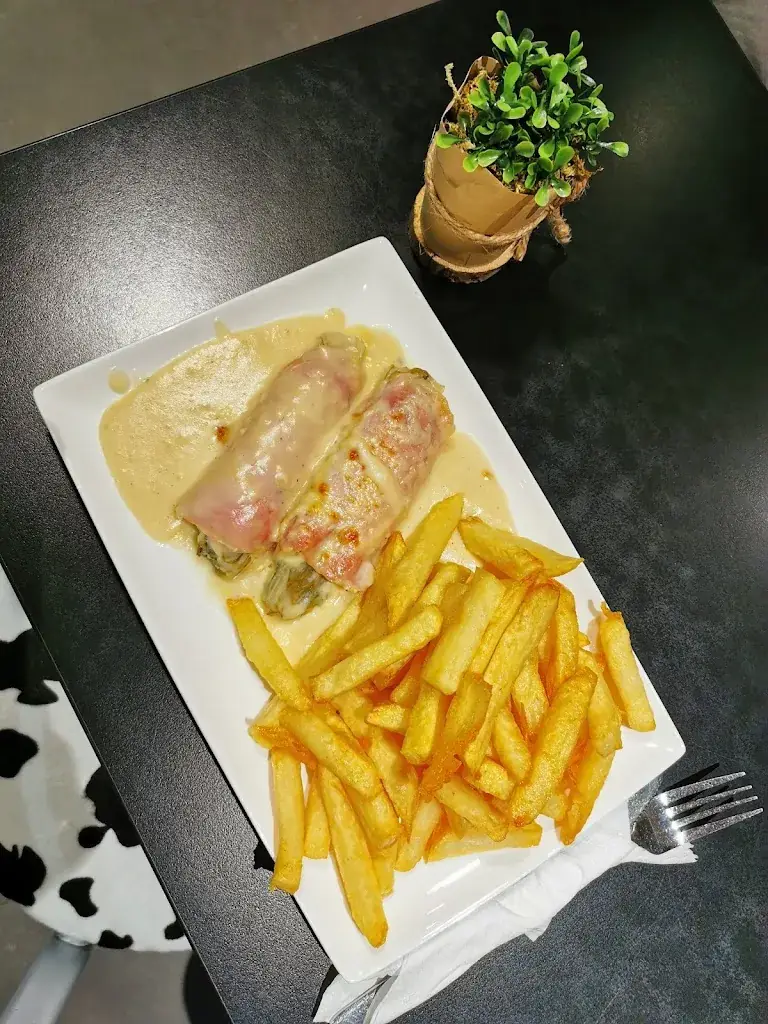 Le Petit Creux By Roselle_Gedinne_slider_image_2