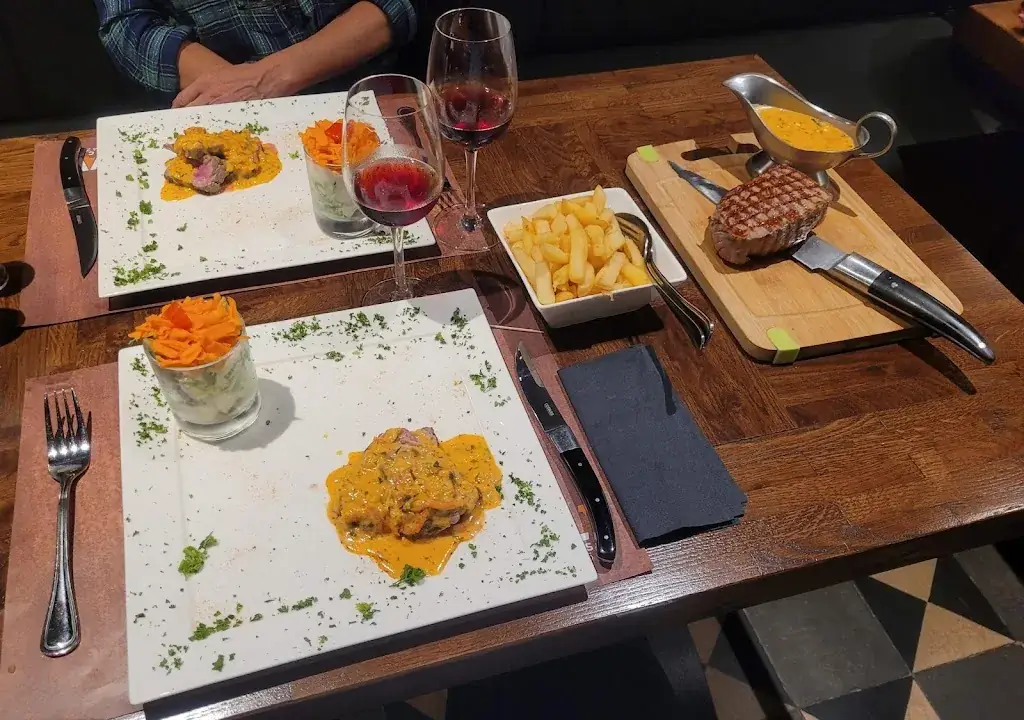 Frank Cools_Le Petit Pont_Gesves_review