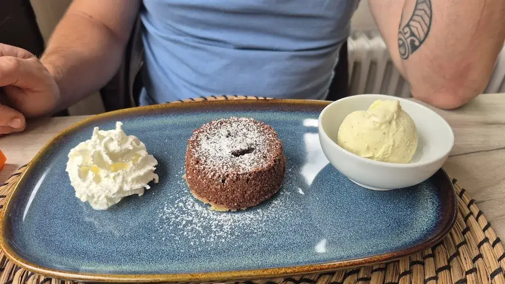 Hanae Roquet_La Planchetta_Gesves_review