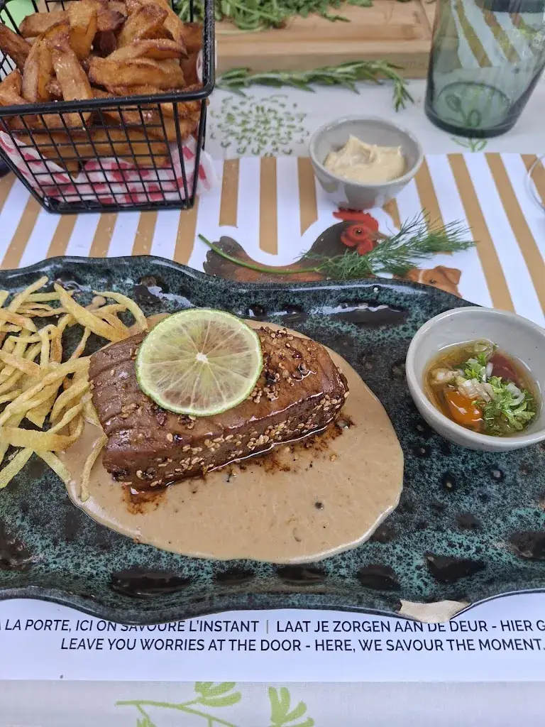 richard loroy_Miss cocotte-L'AUBERGESVES Gîte_Gesves_review