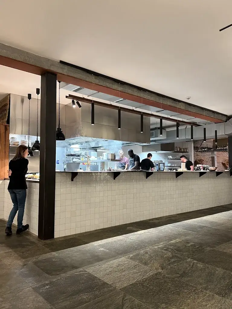 Jean Spinette_PETITS ÉLÉMENTS @IndraniLodge_Genappe_Bewertung