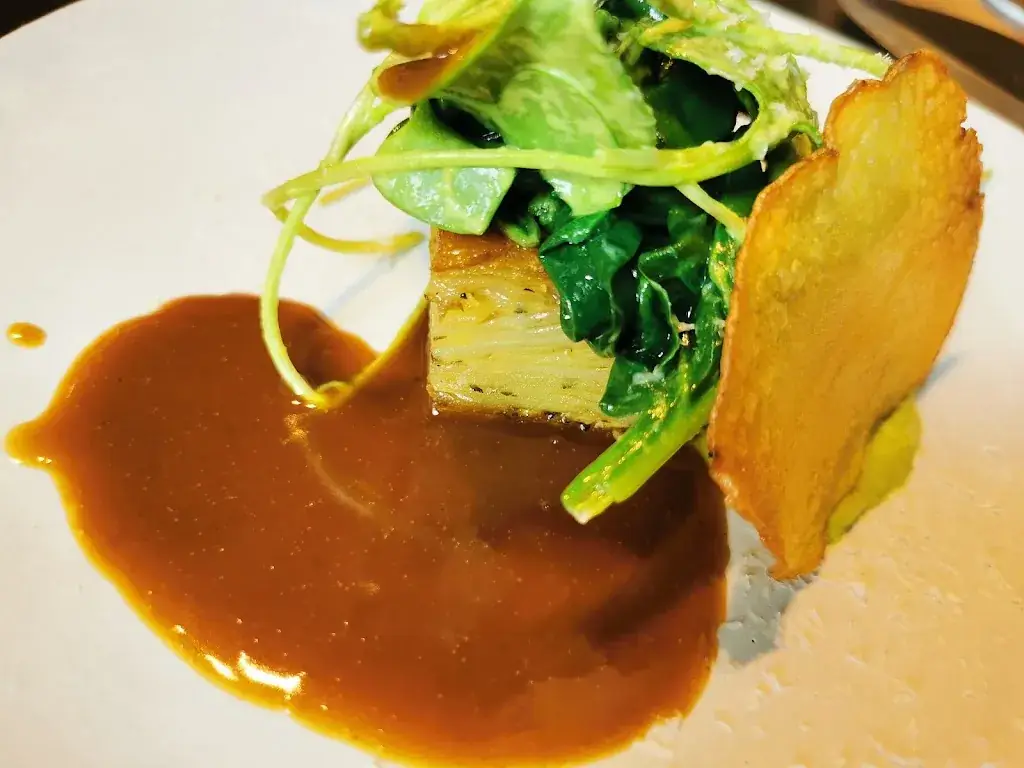 Laurent Verheylesonne_PETITS ÉLÉMENTS @IndraniLodge_Genappe_Bewertung