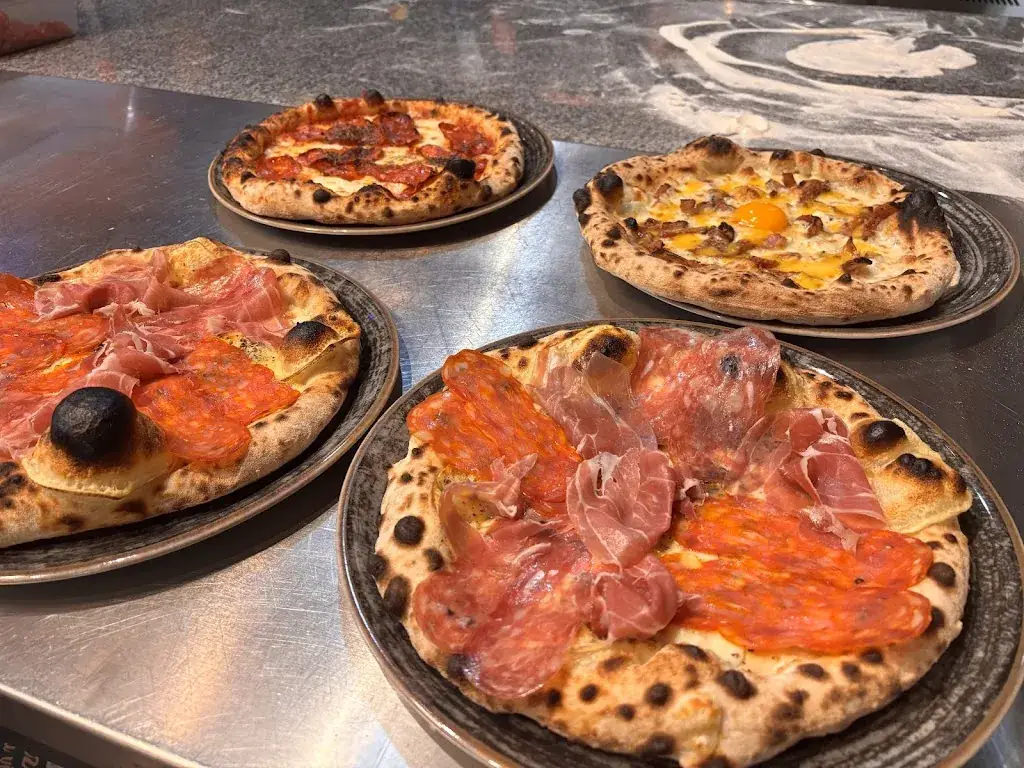 Chez Mika_Gouvy_slider_image_3