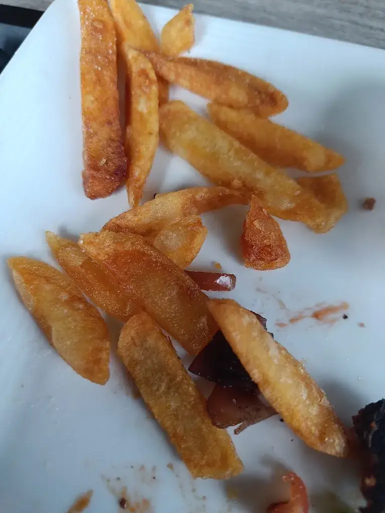 Erik Vanhentenryck_Friterie Les 3 Frontières_Gouvy_review