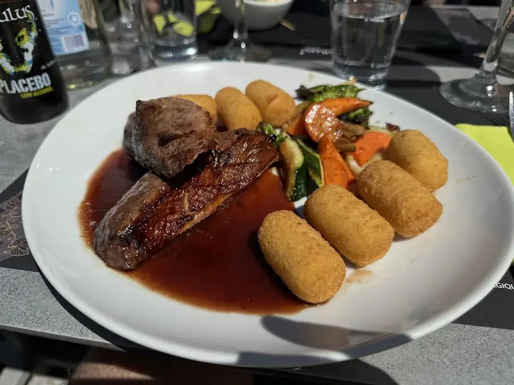 Henrik Gonder_Lupulus Resto Bar_Gouvy_reseña