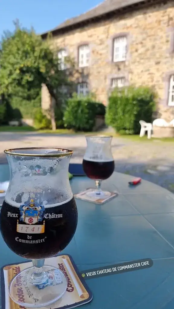 Thomas Schmitz (ThomThy)_Vieux château de Commanster (Café-restaurant)_Vielsalm_reseña