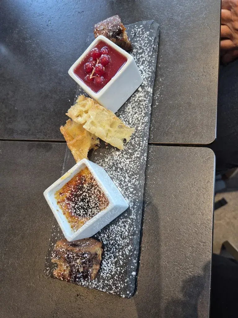 Nino Vakhtangishvili_Le Jacquemart_Hotton_review