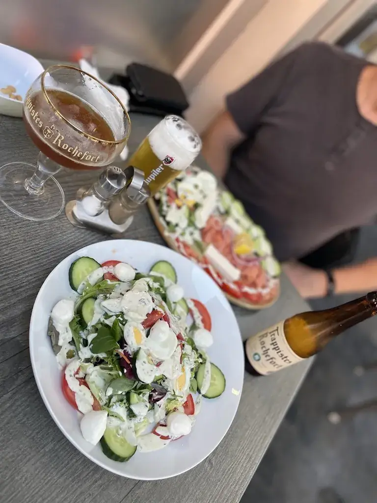 Diana Vesga_Chaud au coeur_Hotton_review