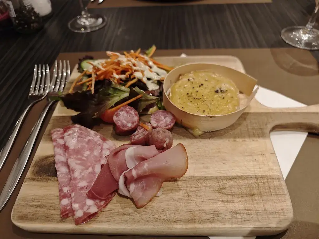 Steve Clart_La Brasserie du Ravel_Hotton_review