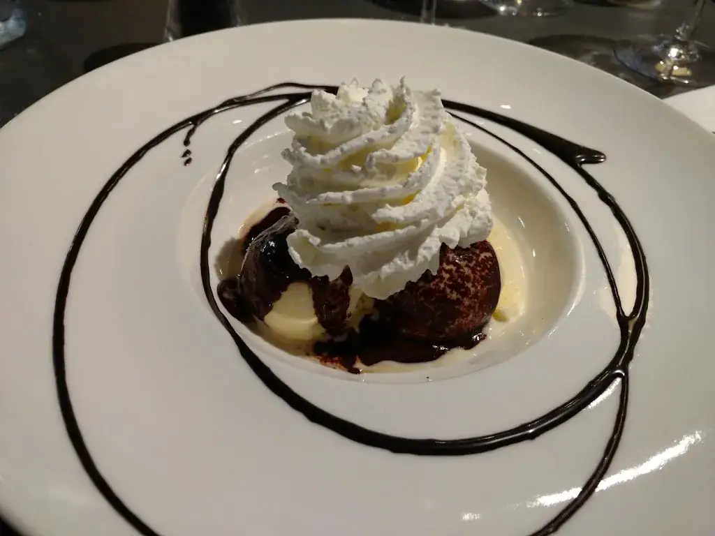 Bernie teather_La Rotonda_Herstal_review