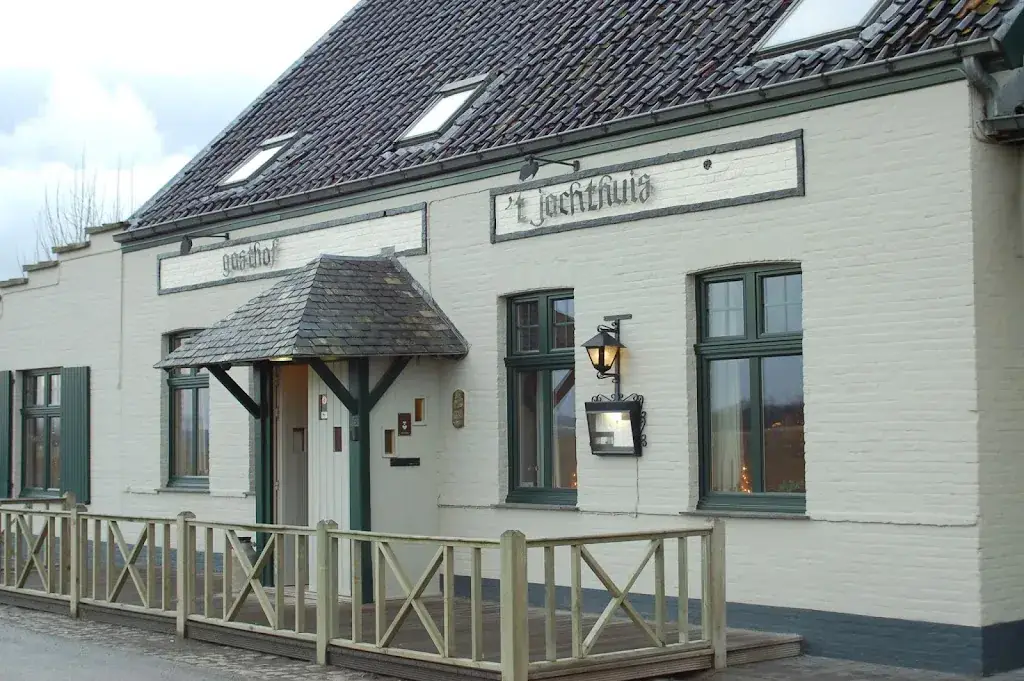 't Jachthuis van Eversam_Alveringem_slider_image_3