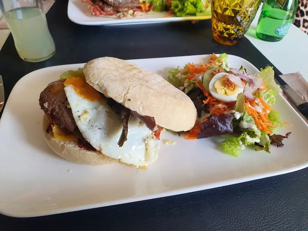 Le Code Bar_Herstal_slider_image_3