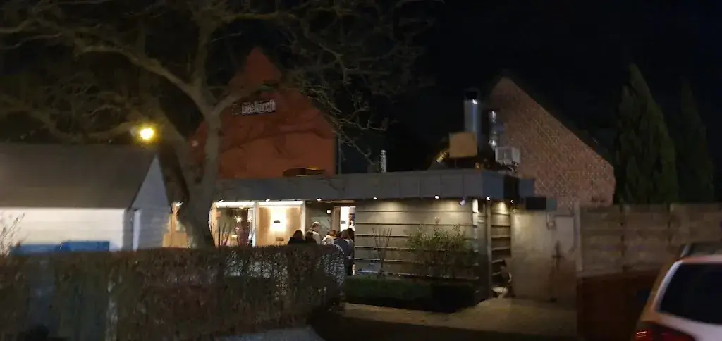 joris v_CHEZ LOUIS_Incourt_review