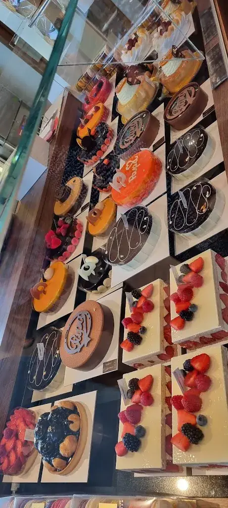 Ivon susanthy Miliangan_Patachou_Juprelle_Bewertung